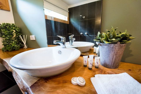 Avalon House - Accommodation Broome 10