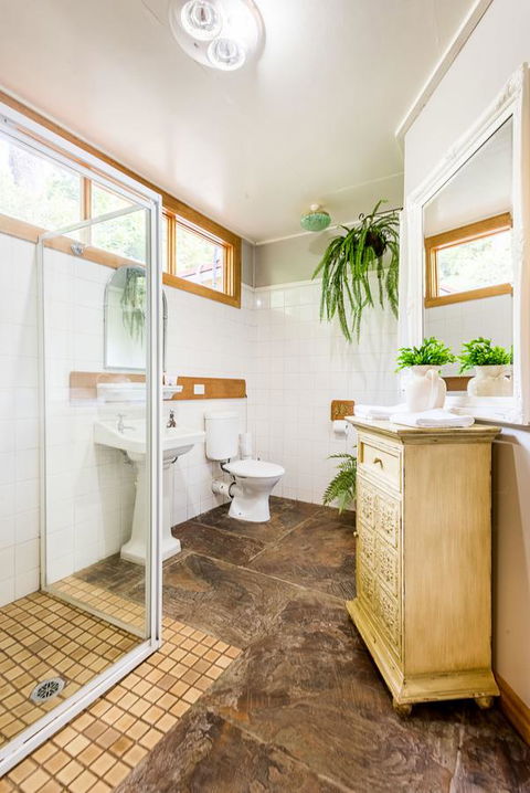 Avalon House - Accommodation Broome 21