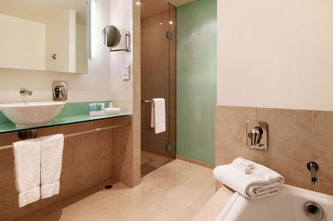 PARKROYAL Melbourne Airport - Accommodation Broome 42
