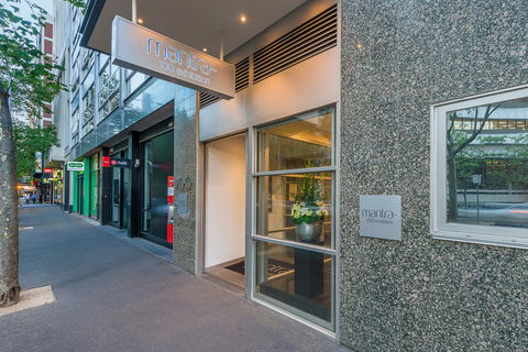 Mantra 100 Exhibition - Accommodation Broome 5