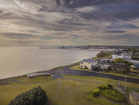 Clifftop Apartments Portland Vic - Accommodation Broome 3