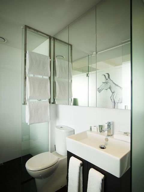 The Cullen Melbourne - Art Series - Accommodation Broome 6