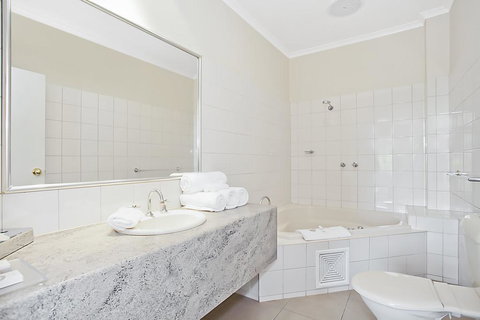 Quality Inn & Suites The Menzies - Accommodation Broome 31