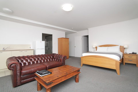 Quality Inn & Suites The Menzies - Accommodation Broome 8