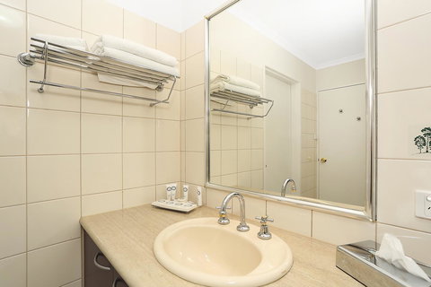 Quality Inn & Suites The Menzies - Accommodation Broome 32