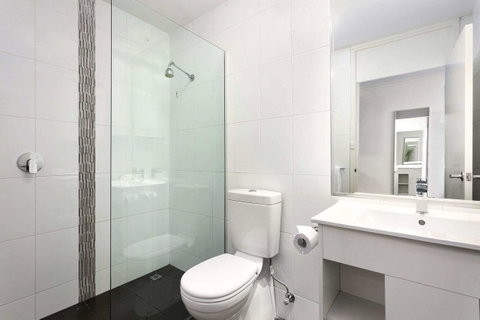Quality Hotel Bayside Geelong - Accommodation Broome 4