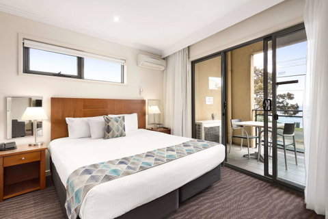 Quality Hotel Bayside Geelong - Accommodation Broome 3