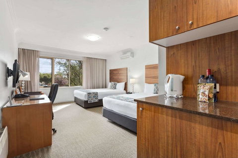 Quality Hotel Bayside Geelong - Accommodation Broome 9
