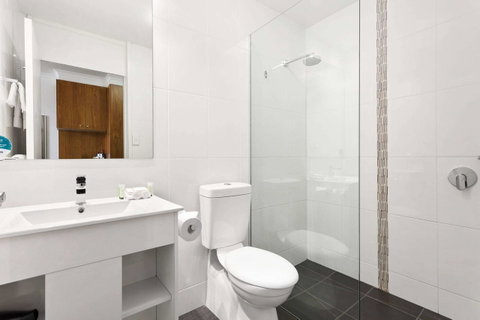 Quality Hotel Bayside Geelong - Accommodation Broome 24