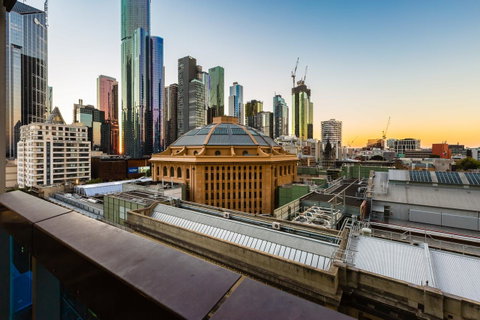 Auguste, Melbourne CBD Private Accommodation With Parking - Accommodation Broome 5