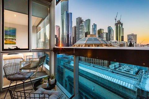 Auguste, Melbourne CBD Private Accommodation With Parking - Accommodation Broome 1