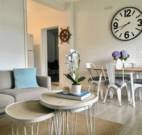 The Wheelhouse - 2BR Waterfront Apt in town - Accommodation Broome
