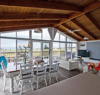 Stunning Waterfront only 10 minutes to Phillip Island - Pet Friendly - Accommodation Broome