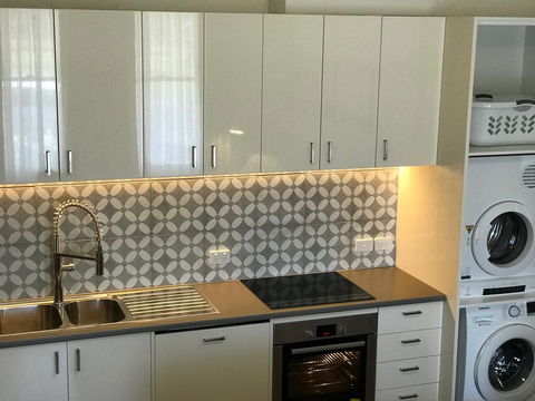 The Botanic Apartments Williamstown - Accommodation Broome 2