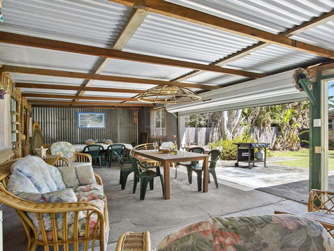 The Burra Break - 3 Minute Walk To Beach Access - Accommodation Broome 1