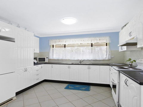 The Burra Break - 3 Minute Walk To Beach Access - Accommodation Broome 2