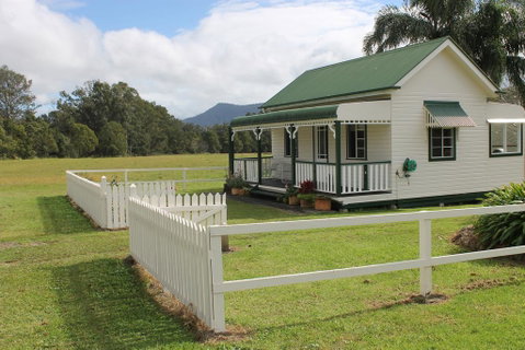 The Dollhouse Cottage - Accommodation Broome 2
