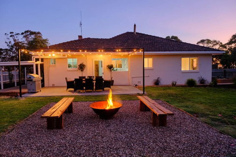 The Farmhouse. - Accommodation Broome 1