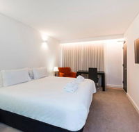 The Nest - Spacious Studio on Newcastle St with Roof Terrace - Accommodation Broome
