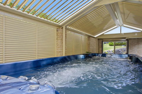 The Orient - Family & Pet Friendly - Huge Spa - Accommodation Broome 1