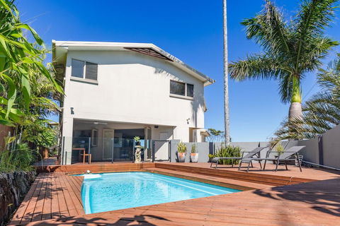 The Richmond Beach Villa - Accommodation Broome 0