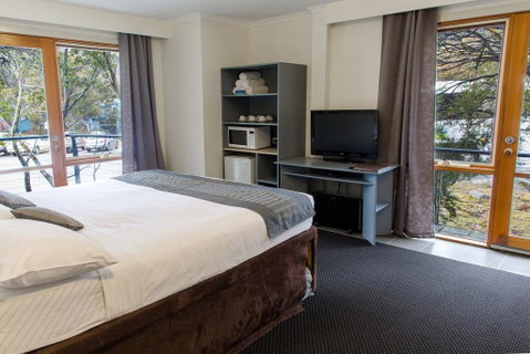 The River Inn Thredbo - Accommodation Broome 2