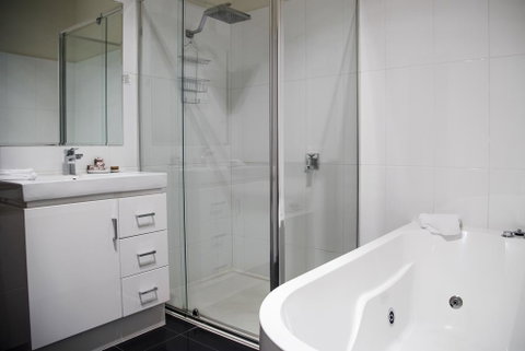 The Royal Daylesford Hotel - Accommodation Broome 3