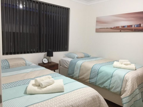The Royal Dolphin Holiday Home - Accommodation Broome 2