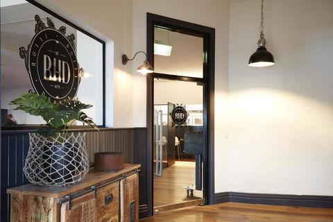 The Royal Hotel, Drouin - Accommodation Broome 0