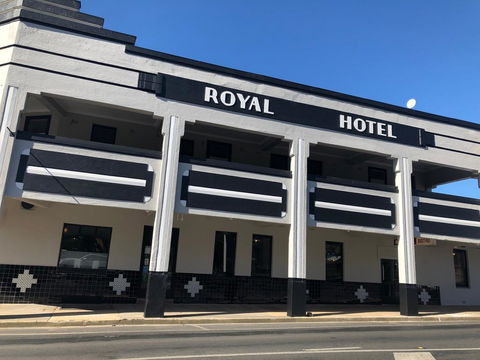 The Royal Hotel, Drouin - Accommodation Broome 1