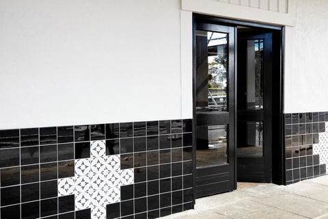 The Royal Hotel, Drouin - Accommodation Broome 3