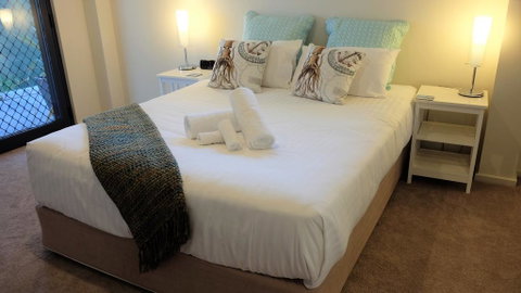 THE TIN SHED Couples Accommodation At Bay Of Fires - Accommodation Broome 2