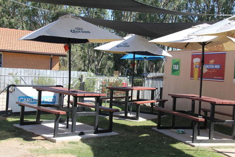Tocumwal Hotel Motel (The Palms) - Accommodation Broome 2
