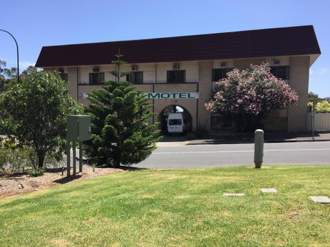 Tollgate Motel - Accommodation Broome 0