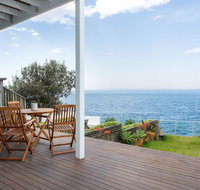Unbelievable Clifftop Townhouse with Ocean Views - Accommodation Broome