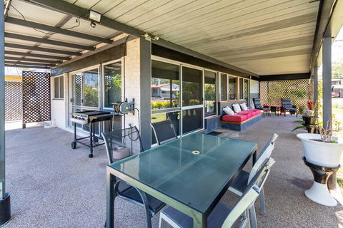 Unique Getaway 300m To Bribie Foreshore, Bongaree - Accommodation Broome 1