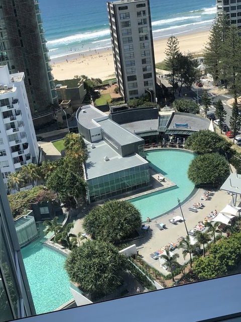 Upmarket Resort At Beach Surfers Paradise URGC - Accommodation Broome 0