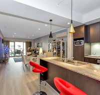 Venetian Canal Apartment-Close to Beaches and Marina - Accommodation Broome