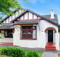 Victor Harbor Cottage 'Cornhill' - Pet Friendly - Accommodation Broome