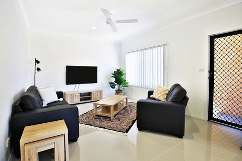 Villa Mare @ Culburra - 4 Mins To Beach - Accommodation Broome 0