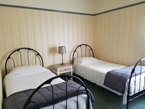 Wagga Wagga Country Cottages - Accommodation Broome 3
