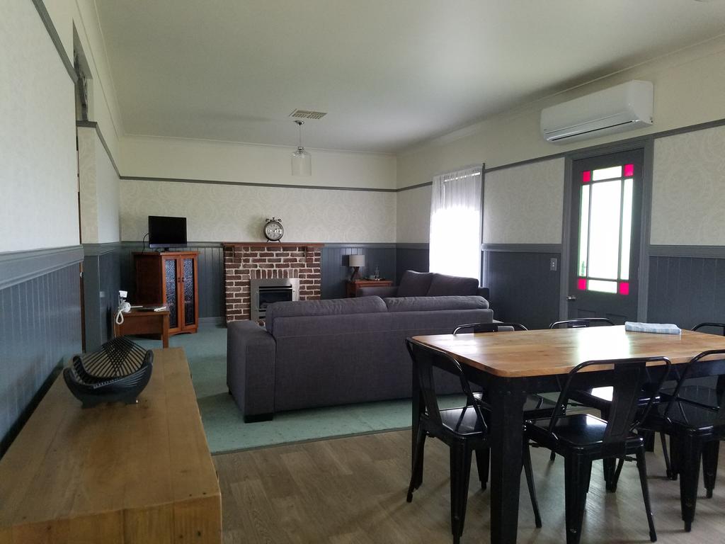 Wallacetown NSW Accommodation Broome