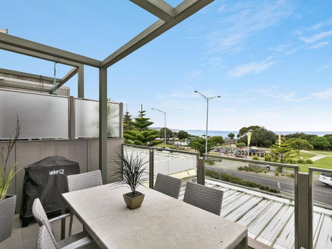 WATERFRONT TWO - Position Perfect , , , NEW LISTING 2019, , ,  - Accommodation Broome 1