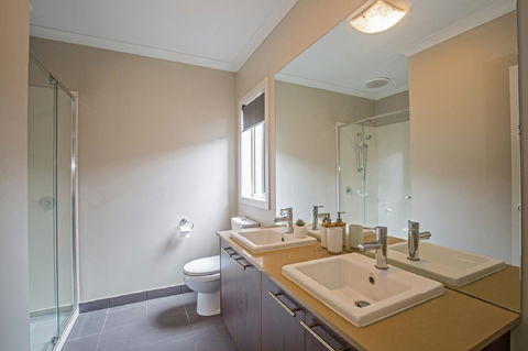 Nautical Rise Torquay - Accommodation Broome 14