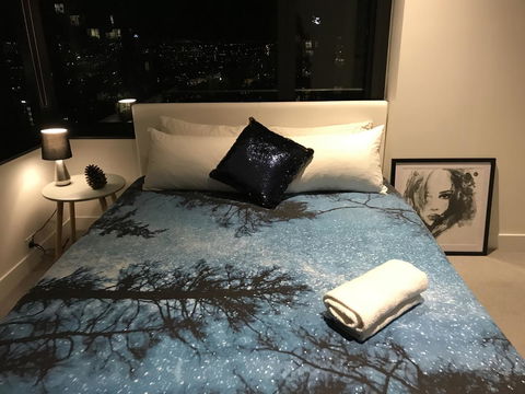 CBD Spacious 3 Bedrooms-Breathtaking View Gym Pool - Accommodation Broome 9