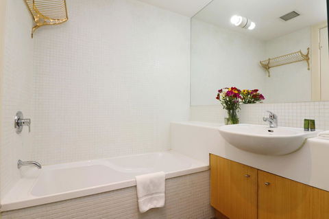 Majorca Magic On Flinders Lane - Rejuvenate Stays - Accommodation Broome 37