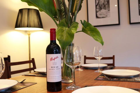 Majorca Magic On Flinders Lane - Rejuvenate Stays - Accommodation Broome 6