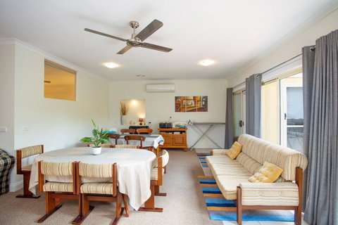 Austral Place 88 Via Merri River - Accommodation Broome 7