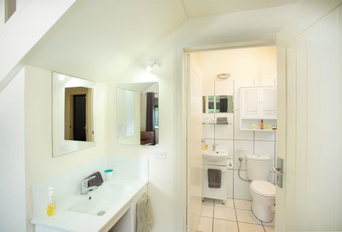 Austral Place 88 Via Merri River - Accommodation Broome 19