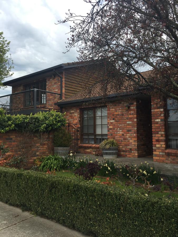 Armstrong VIC Accommodation Broome